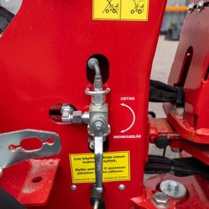 PK-FIN( Avant kiinnike) Hydraulinen kolmitieventtiilillä (Hanalla)